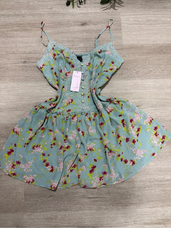 wild fable Dresses & Skirts - wild fable Mint Green Floral Lace-Trim Cami